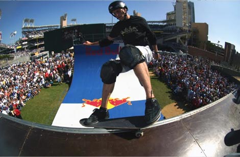 tony-hawk-smith-grind-red-bull-vert-ramp